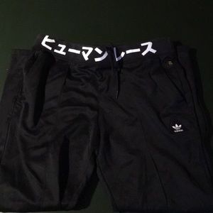 Adidas joggers. Pharrell Williams limiter edition.